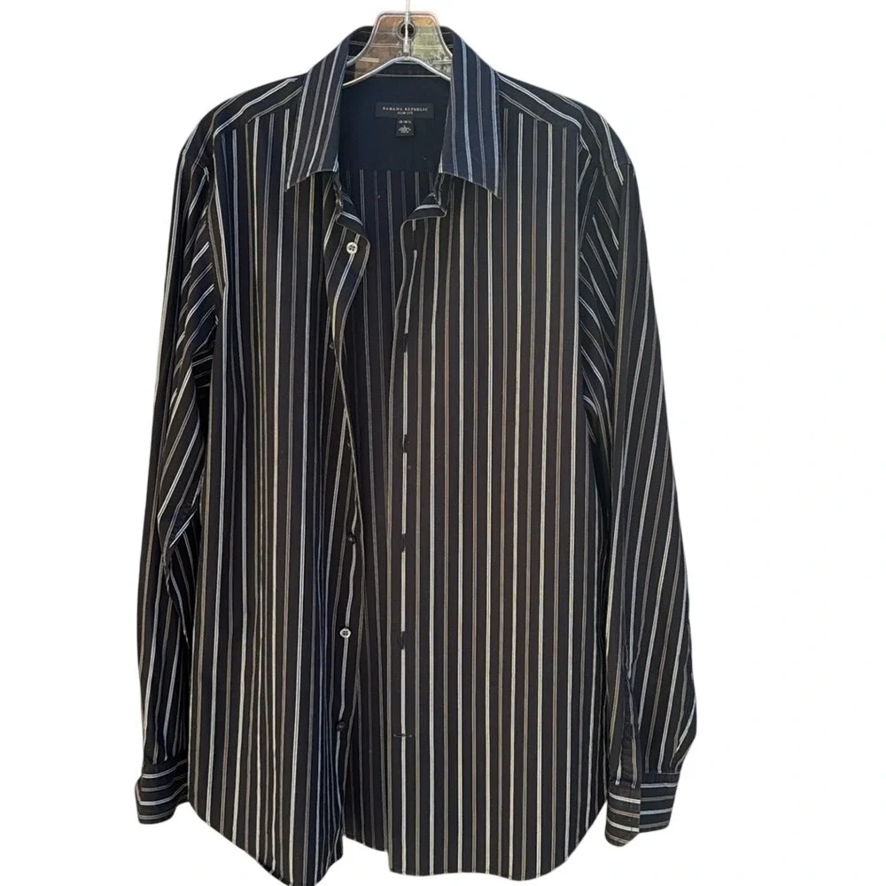 BANANA REPUBLIC-Men's Slim Fit. Black/White/Grey, Button Down,‎ Long Sleeve.